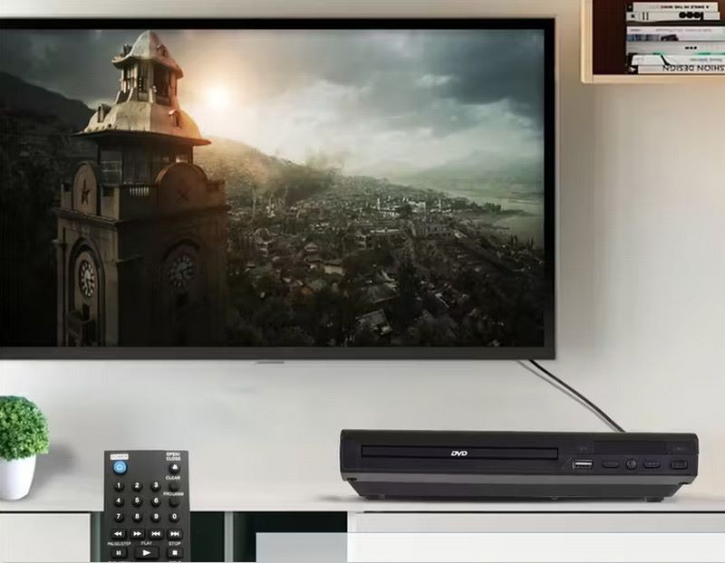 Controlla il lettore utilizzando il telecomando della TV